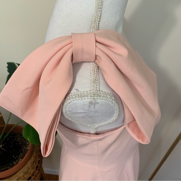 Gal Meets Glam Yvonne Dream Crepe One-Shoulder Dress in Rose Quarts sz 6 - Picture 5 of 6